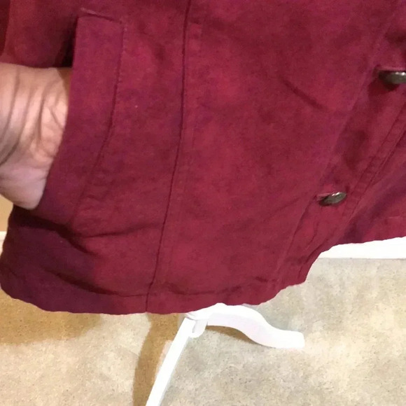 Croft & Barrow Burgundy Faux Suede Button Front Shacket w/Chest/Side Pockets-1X - Picture 7 of 9
